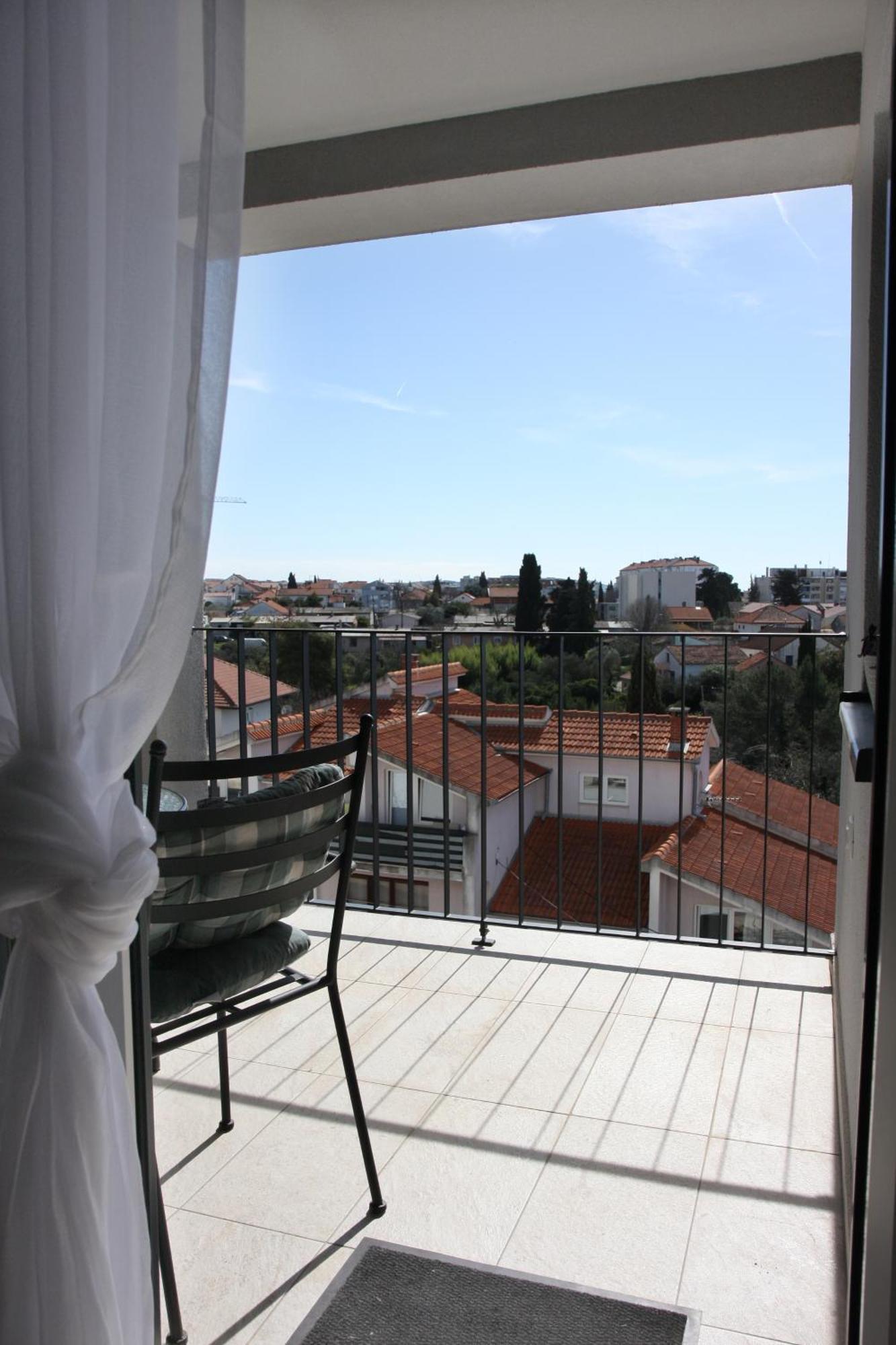 Dino, Appartement Zadar