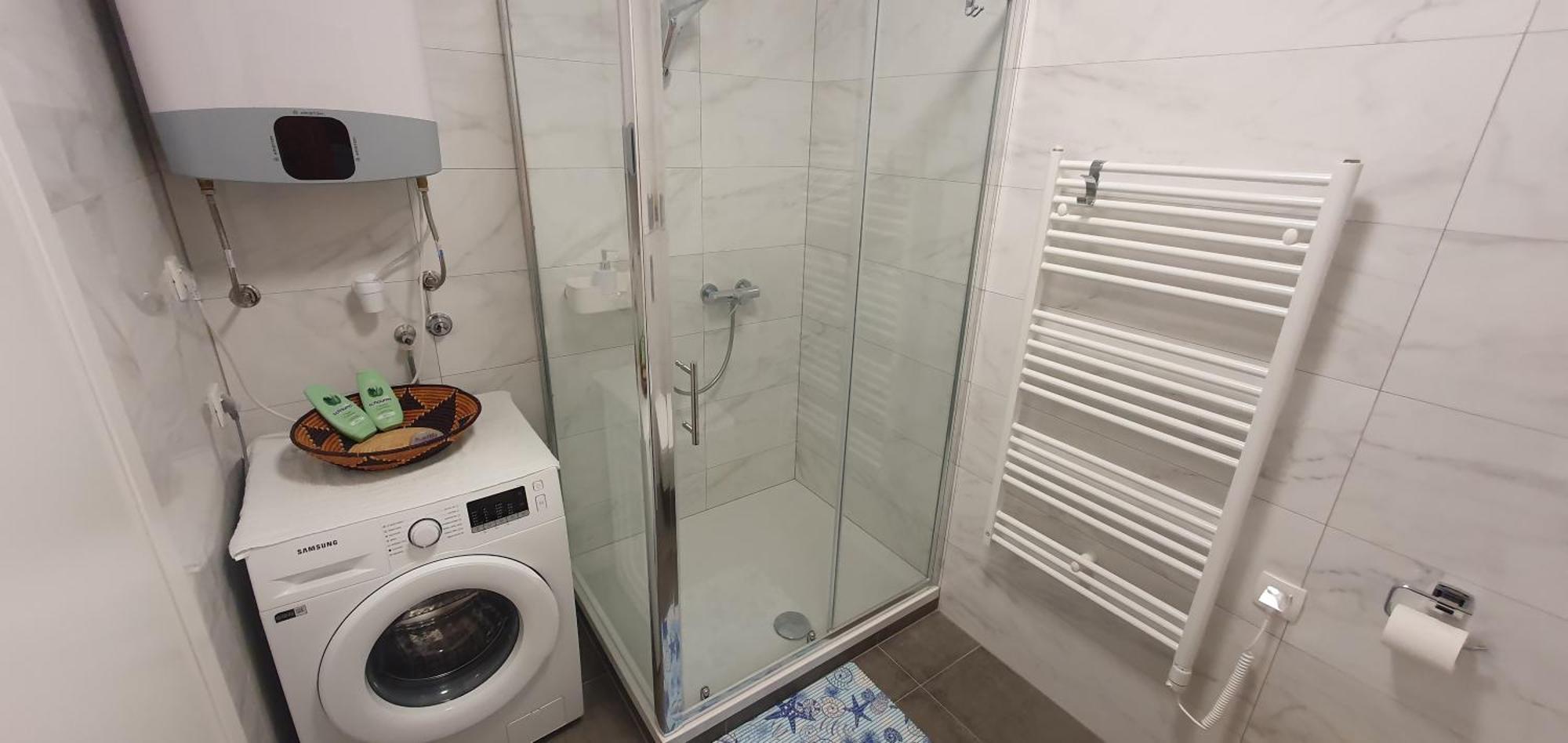 Dino, Apartmán Zadar